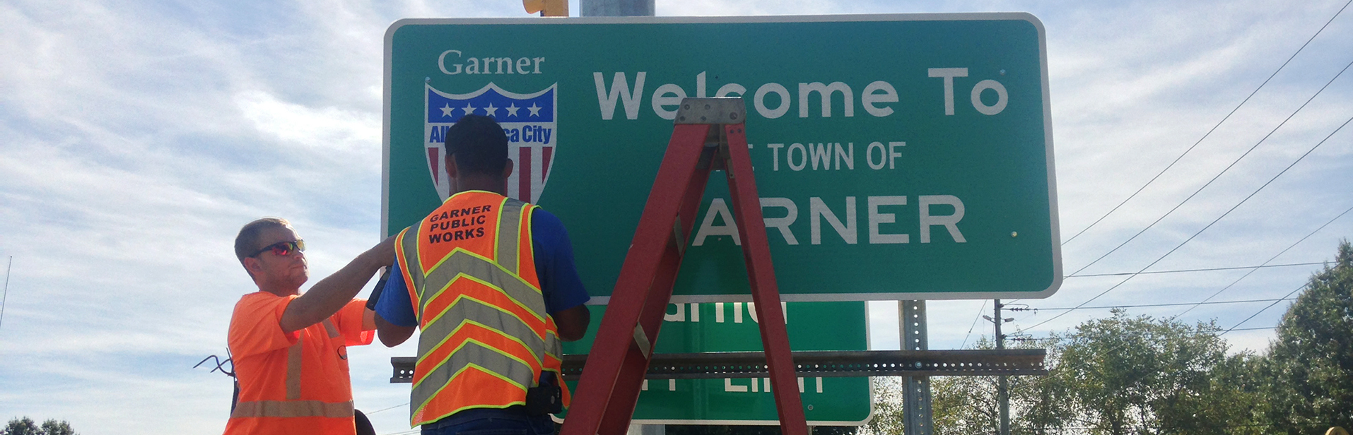 AAC banner_AAC sign install